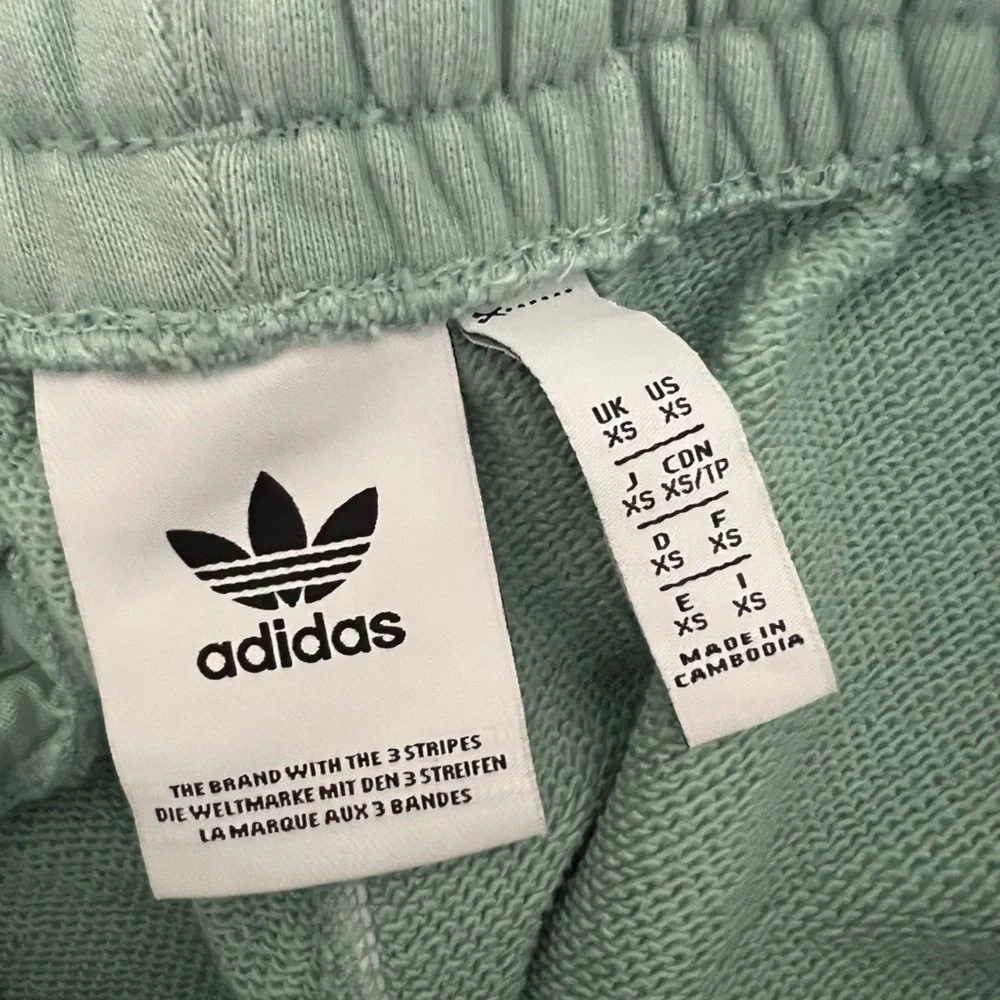 Men’s Adidas Premium Seafoam Green Joggers Size XS - Picture 7 of 9
